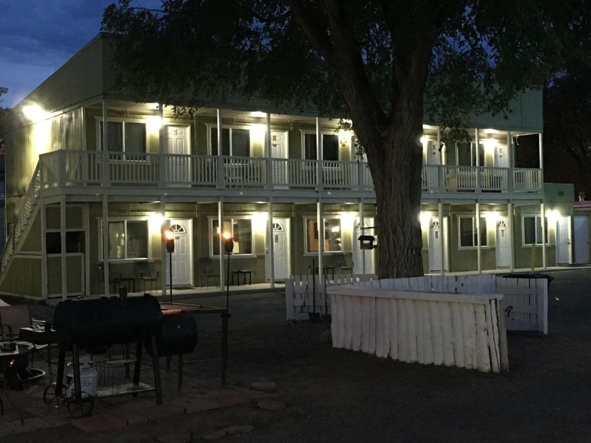 The Ol' Wyoming Riverton Exterior photo